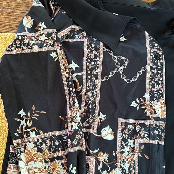 New button Down off shoulder top - Picture 3 of 8